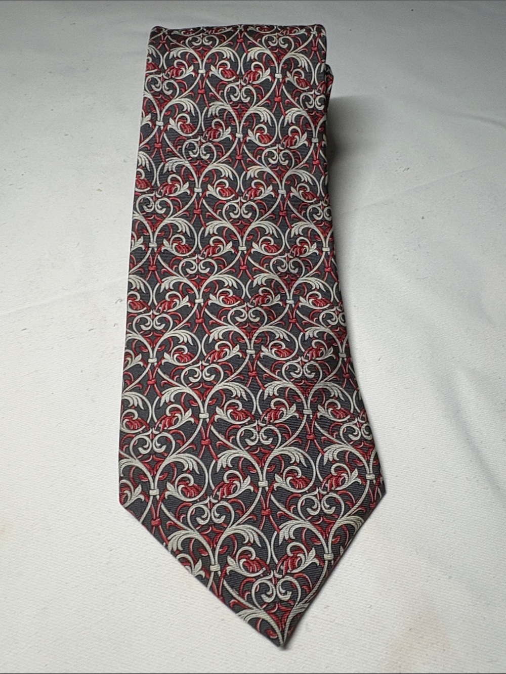 Gianni Versace Red and Gray Patterned Silk Tie